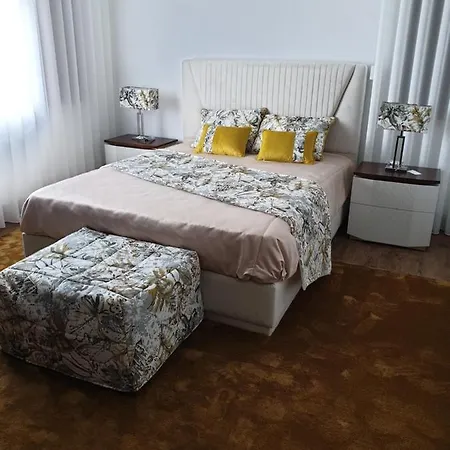 Casa Ferias&companhia Алкобаса